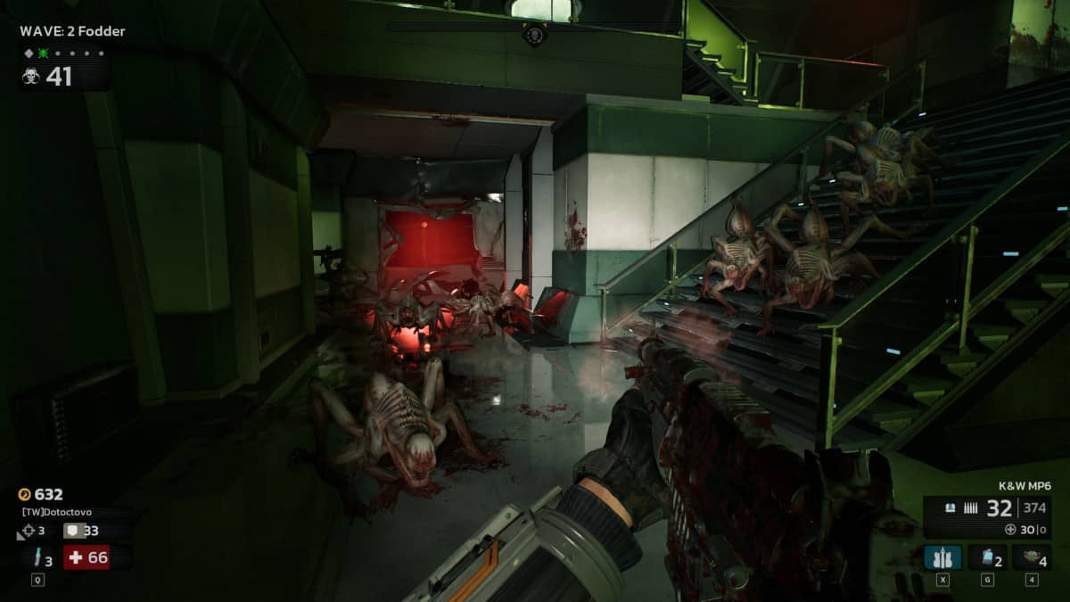 Multiple spider-like Zeds in Killing Floor 3 swarm down stairs under eerie green lighting in a shattered research lab.