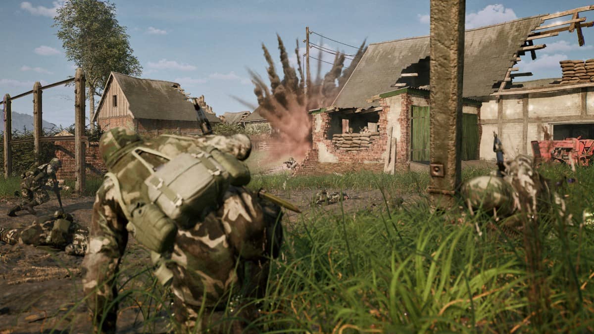 A chaotic '83 gunfight with explosions and crumbling walls captured by Gert Lush Gaming.